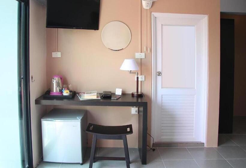 غرفة سوبيريور مزودة بشرفة, The Beach Cha Am Residence