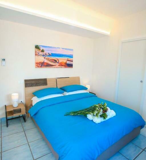 オーシャンビューデラックスルームバルコニー付き, Il Viaggiatore Gaeta Medievale B&b