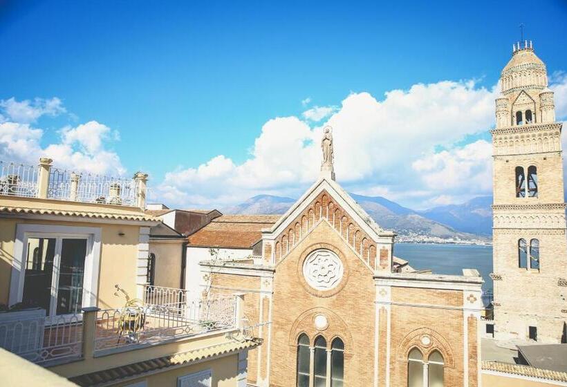 Sviitti Parveke, Il Viaggiatore Gaeta Medievale B&b