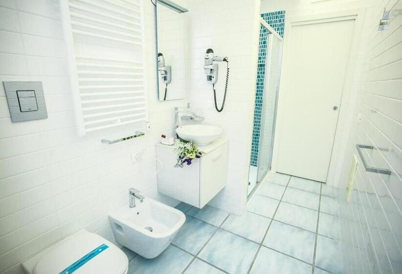 Standard Kolmen Hengen Huone, Il Viaggiatore Gaeta Medievale B&b