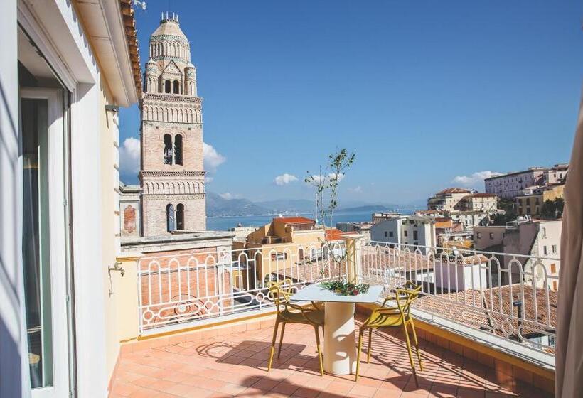 オーシャンビューデラックスルームバルコニー付き, Il Viaggiatore Gaeta Medievale B&b