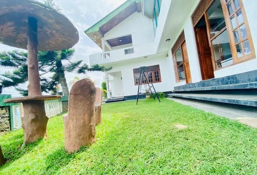 Deluxe Kolmen Hengen Huone, Srilak View Holiday Inn