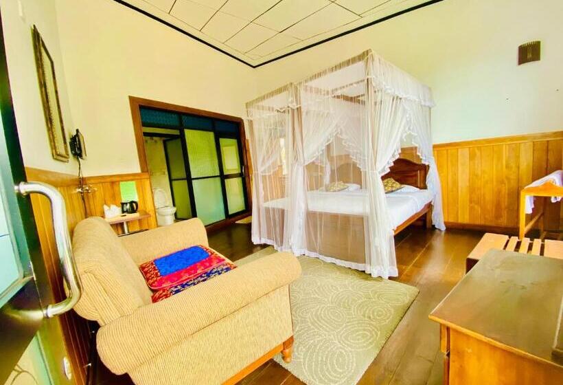 חדר דלוקס, Srilak View Holiday Inn