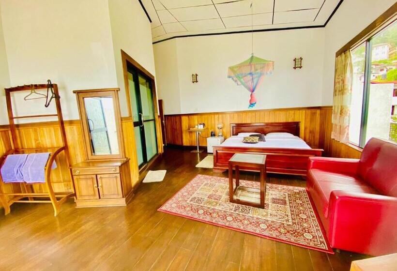 Номер Deluxe, Srilak View Holiday Inn