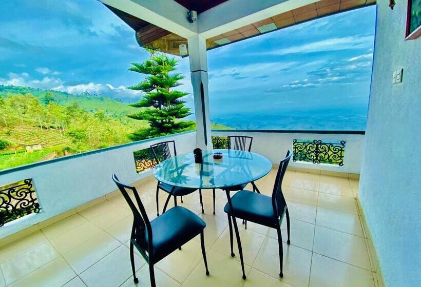 חדר סטנדרט לשלושה, Srilak View Holiday Inn