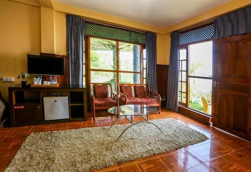 חדר דלוקס לשלושה, Srilak View Holiday Inn