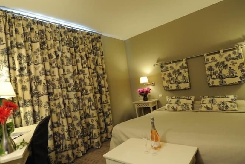 اتاق پرستیژ, Citotel Le Relais Du Bellay