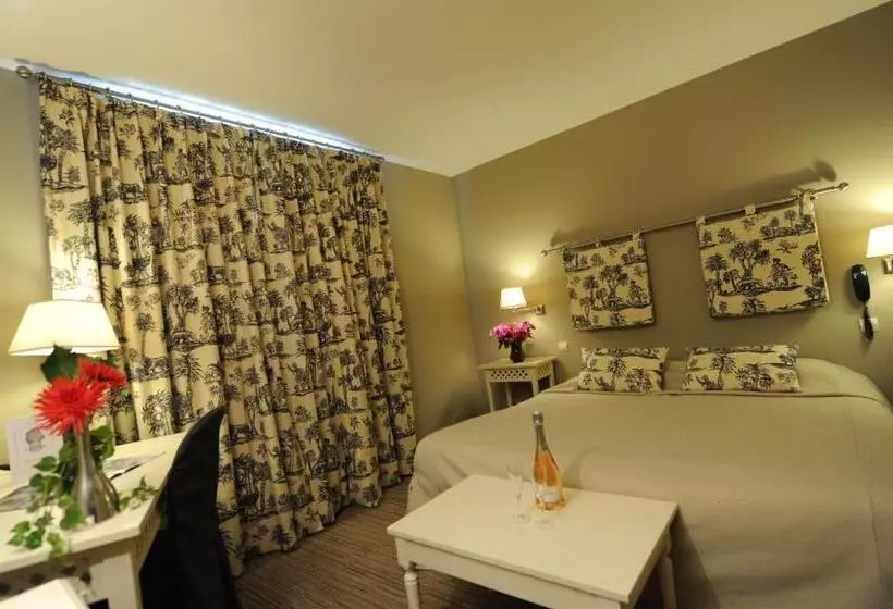 コンフォートルーム, Citotel Le Relais Du Bellay