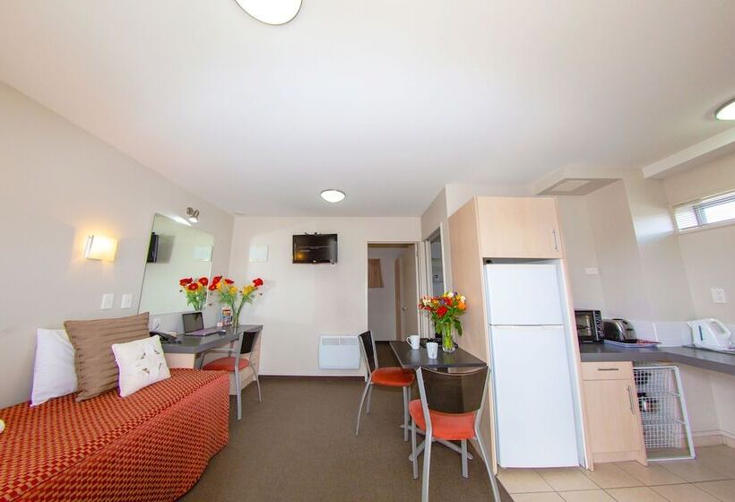 Апартаменты 1 Спальня, Cranford Oak Motel