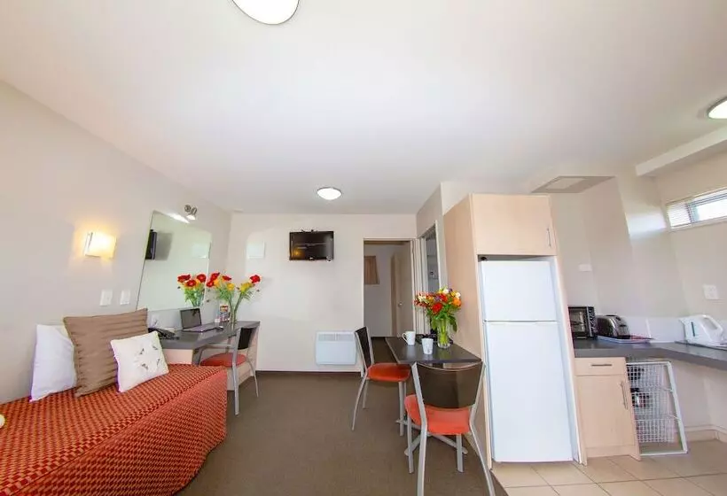 آپارتمان 1 خوابه, Cranford Oak Motel