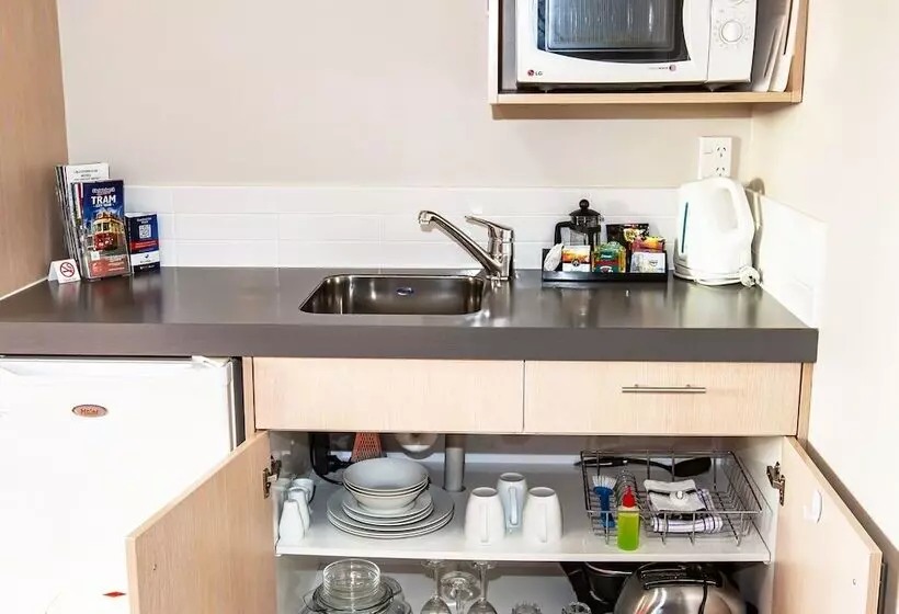 استودیو استاندارد با تخت کینگ, Cranford Oak Motel
