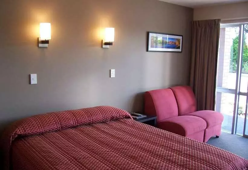 استودیو استاندارد با تخت کینگ, Cranford Oak Motel
