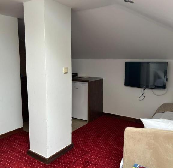 سوییت, Garni Hotel Konak