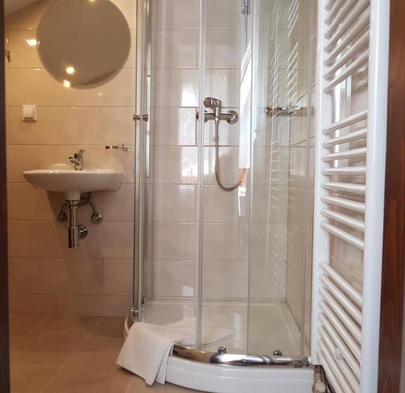 اتاق اکونومی یک تخته, Garni Hotel Konak