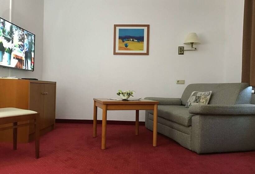 Люкс, Gut Hotel Pommernhotel Barth