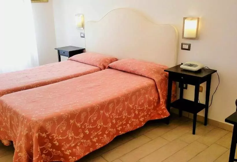 スタンダードルーム, Albergo Umbria