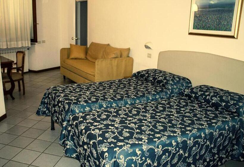 חדר סטנדרט לשלושה, Albergo Umbria