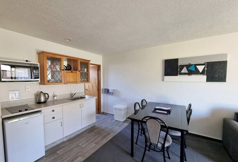 דירת שני חדרים, Asure Highpark Motor Inn