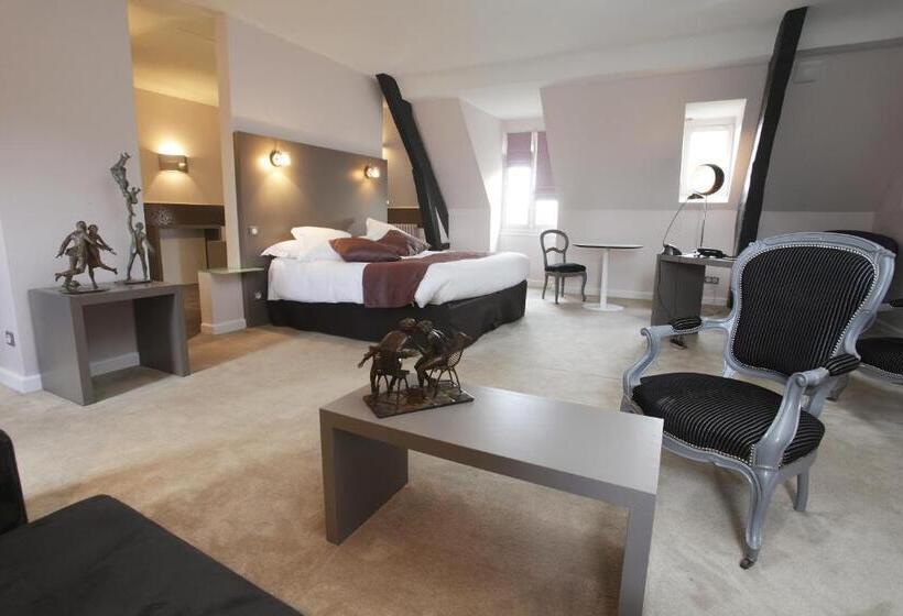 Полулюкс, Château De La Barbinière