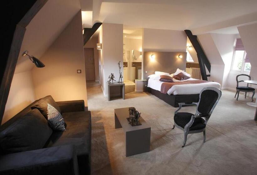 Полулюкс, Château De La Barbinière