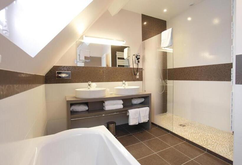 Номер Престиж, Château De La Barbinière