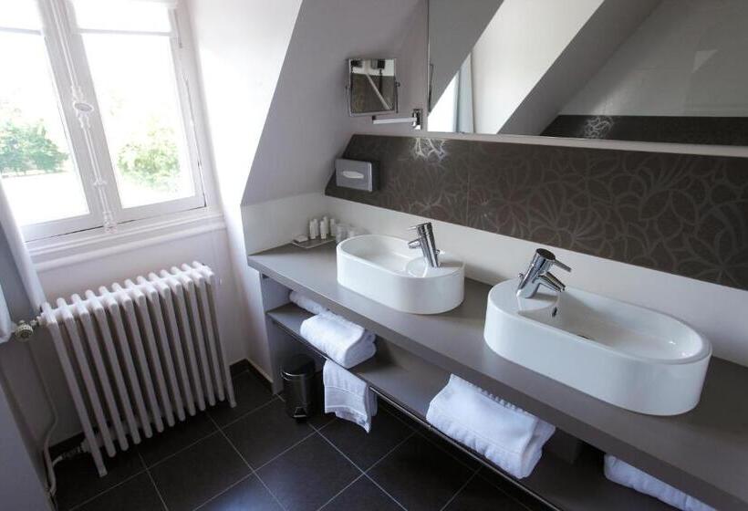 Номер Престиж, Château De La Barbinière