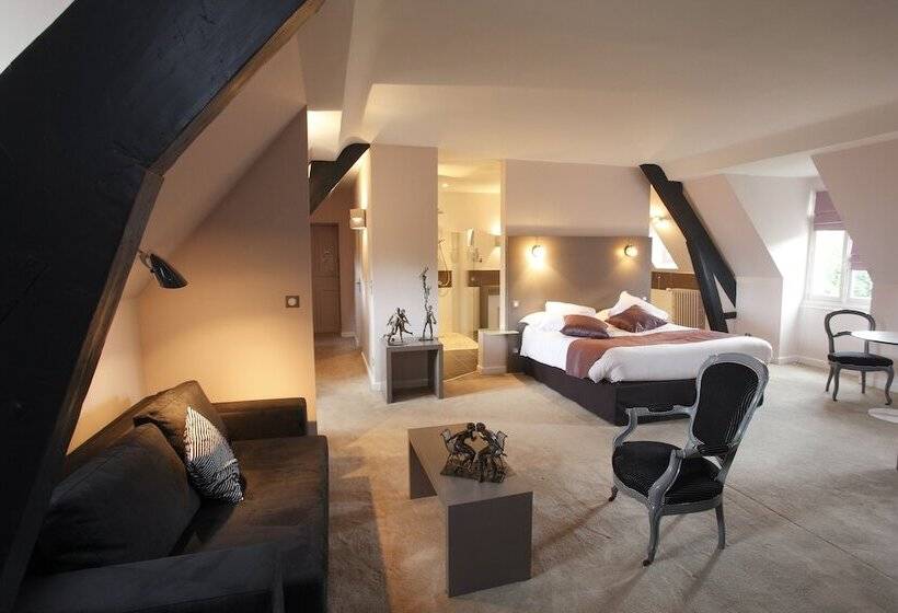 Полулюкс, Château De La Barbinière