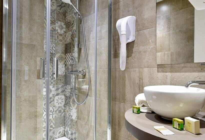 标准单人间, De Guise Nancy Vieille Ville