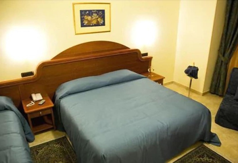 四人标准间, Duca Di Calabria