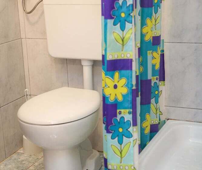 اتاق استاندارد سه نفره, Family Guesthouse In Forest Ana & Stjepan Nikolić