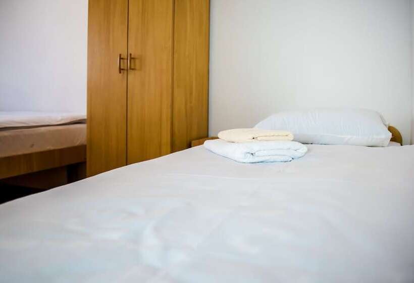 اتاق استاندارد سه نفره, Family Guesthouse In Forest Ana & Stjepan Nikolić