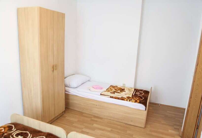 اتاق استاندارد سه نفره, Family Guesthouse In Forest Ana & Stjepan Nikolić