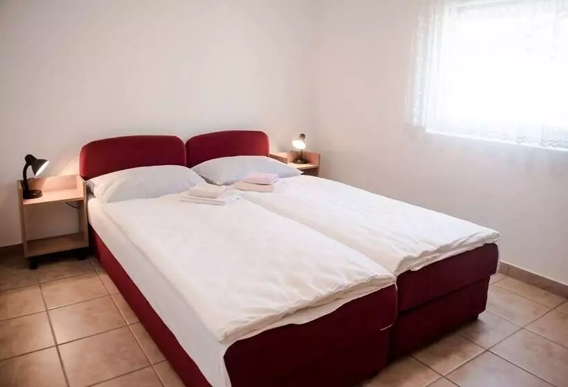 اتاق استاندارد یک نفره, Family Guesthouse In Forest Ana & Stjepan Nikolić