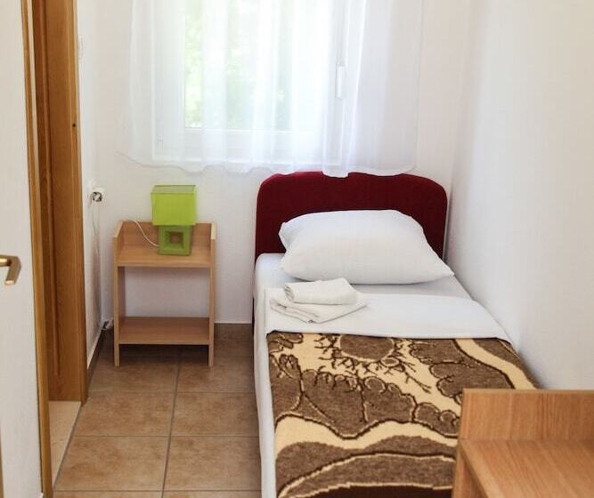 اتاق استاندارد یک نفره, Family Guesthouse In Forest Ana & Stjepan Nikolić