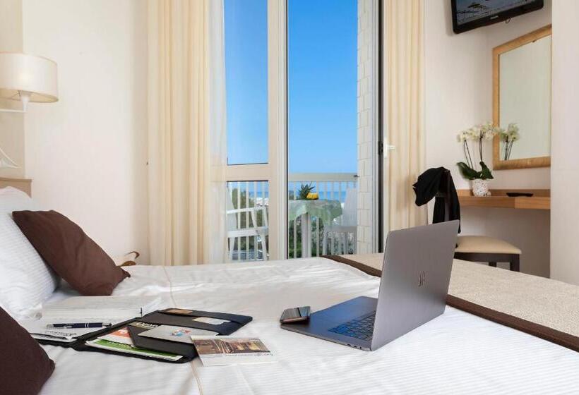 اتاق کلاسیک, Ghirlandina