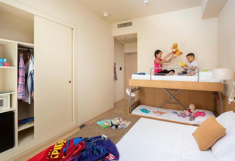 اتاق کلاسیک سه تخته, Ghirlandina