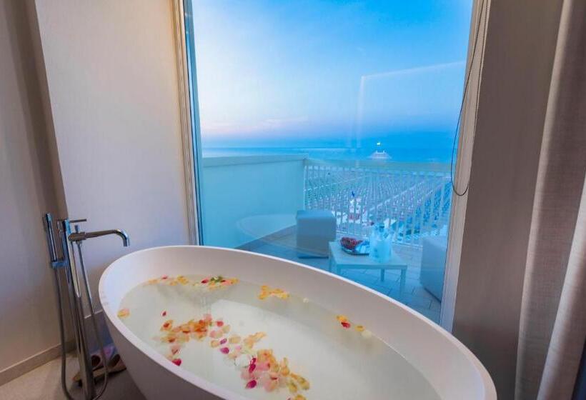 اتاق استاندارد, Ghirlandina