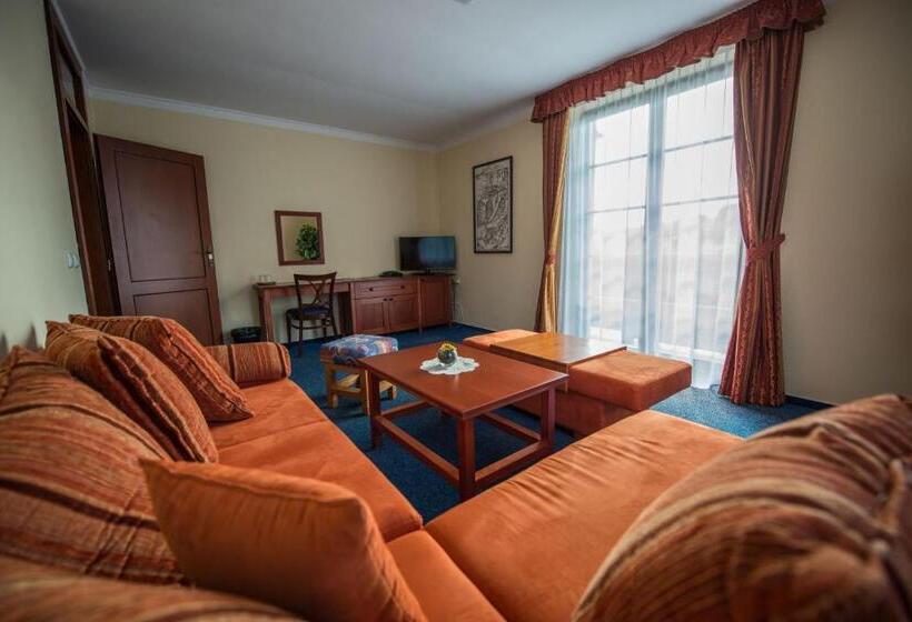 סוויטה, Golfer