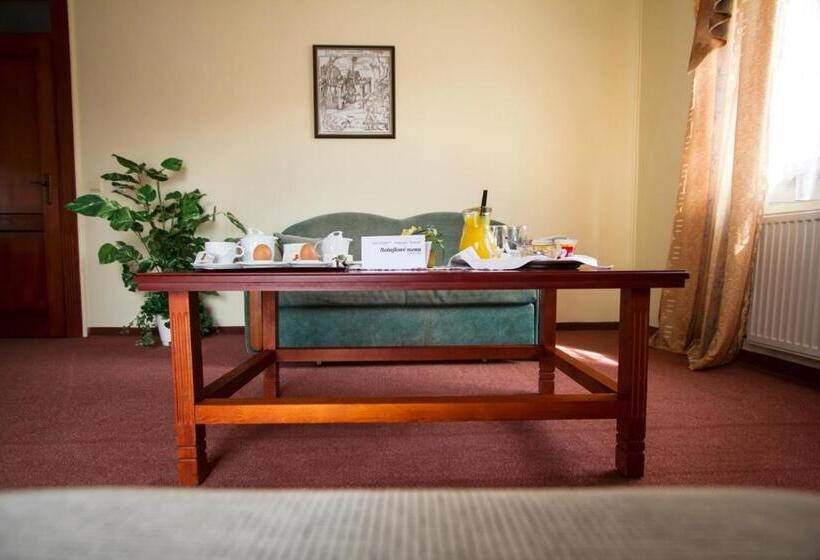 סוויטה, Golfer