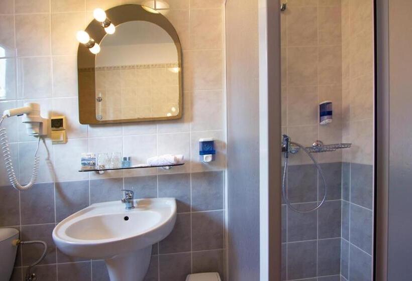 חדר סטנדרט, Golfer