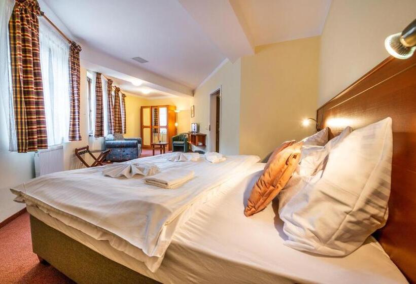 חדר דחוקס עם מיטת קינג, Golfer