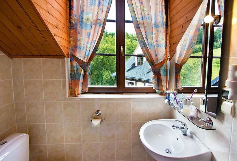 חדר סטנדרט יחיד, Golfer