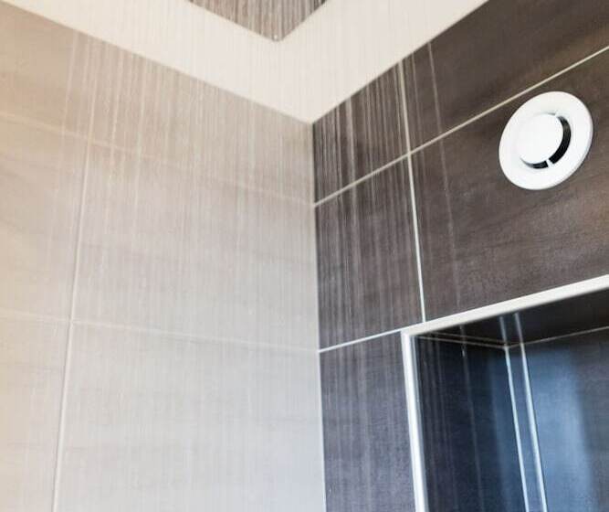 Номер Стандарт, Hôtel Foch