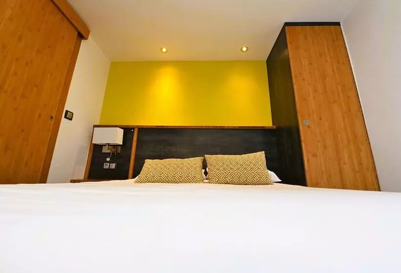 اتاق استاندارد یک نفره, Hôtel Foch