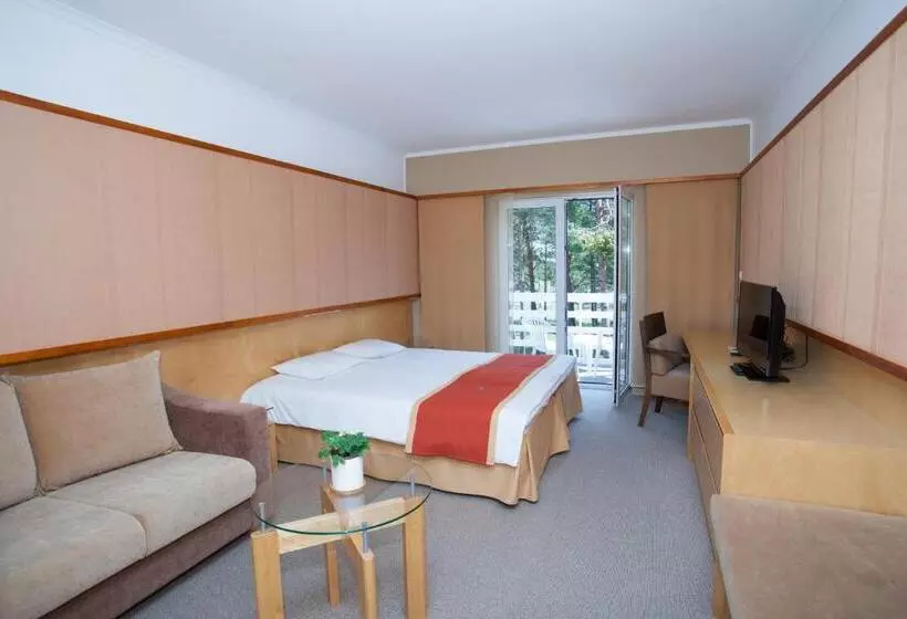 Triple Room Sea View, Saaremaa Rannahotell   Beach