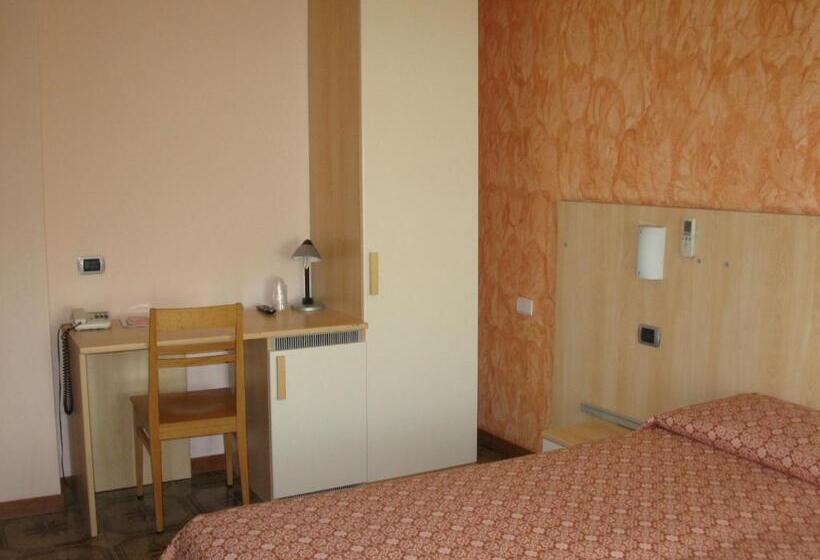 Номер Стандарт, La Collina