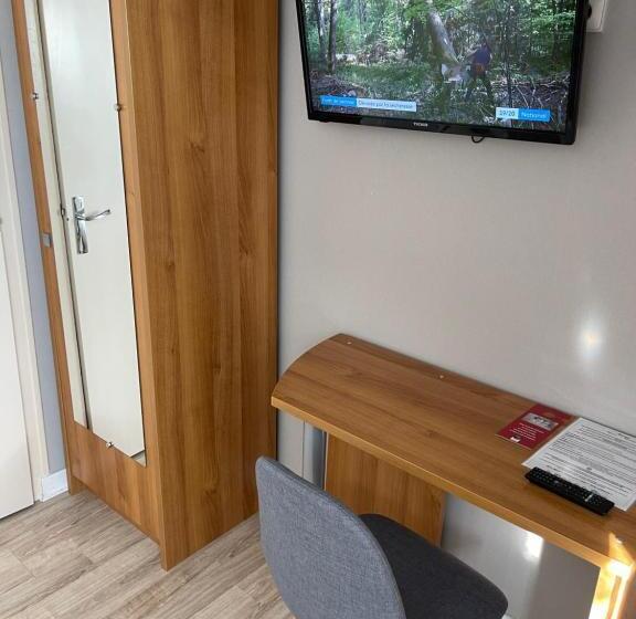 标准单人间, Le Relais De La Place