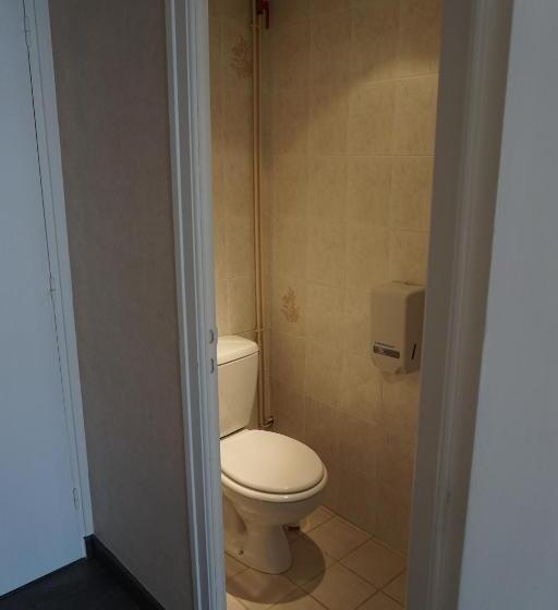 标准间, Le Relais De La Place