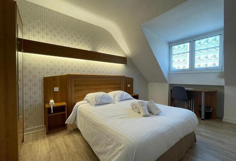 标准间, Le Relais De La Place