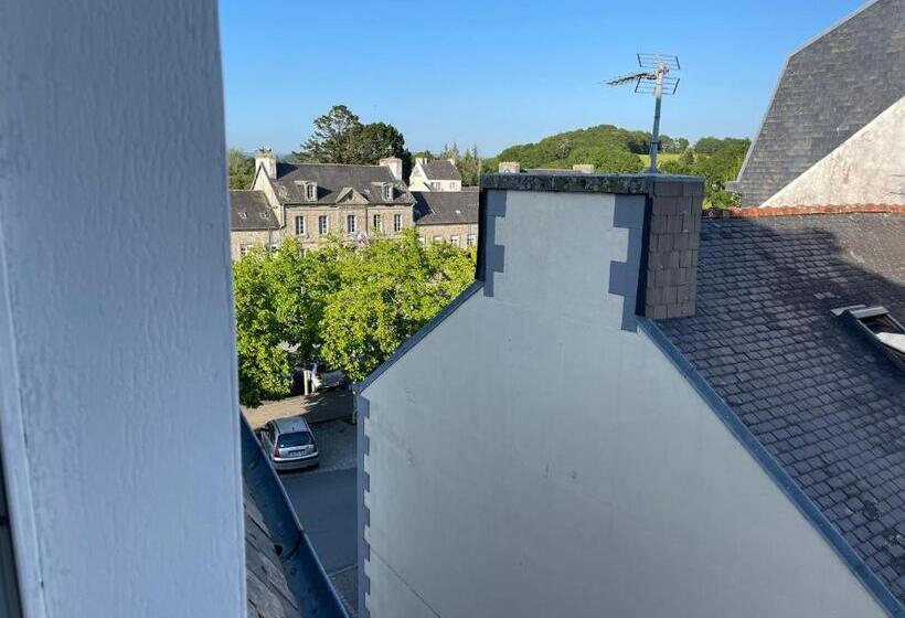 标准单人间, Le Relais De La Place